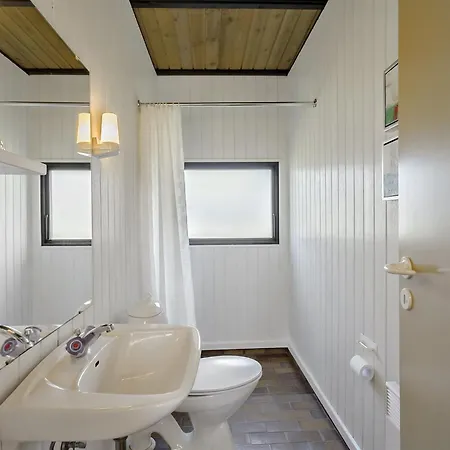 Guthki - 275m From The Sea By Interhome *